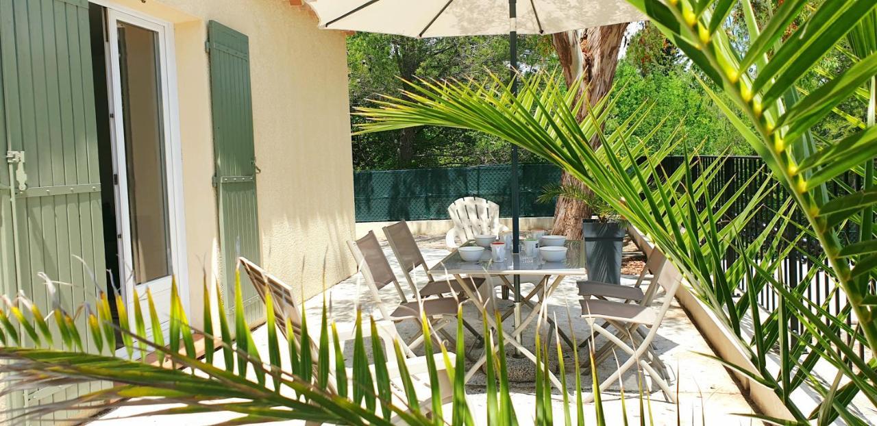 Une Maison En Provence Pierrevert Zewnętrze zdjęcie